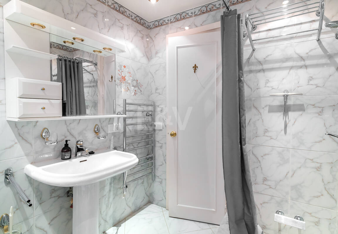 Villa med utsikt över The Golden Mile. Priser från 3 500€/vecka