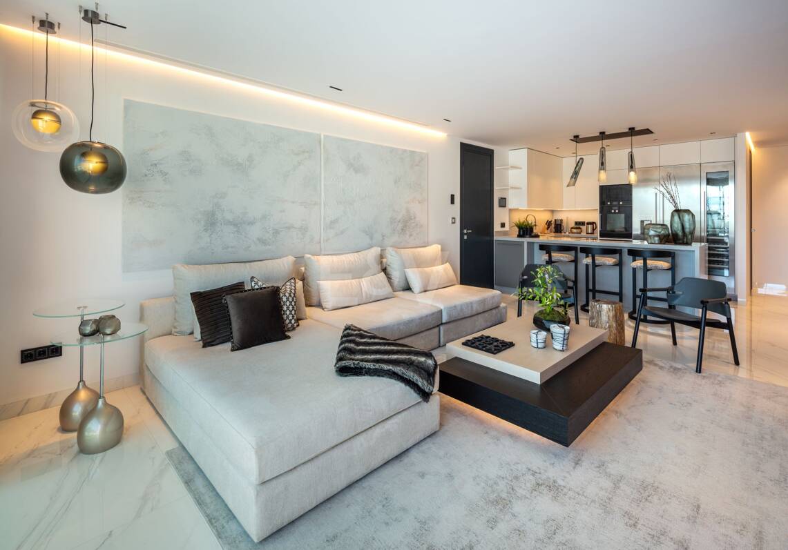 Elegante Wohnung mit Panoramablick auf das Meer in Puerto Banús