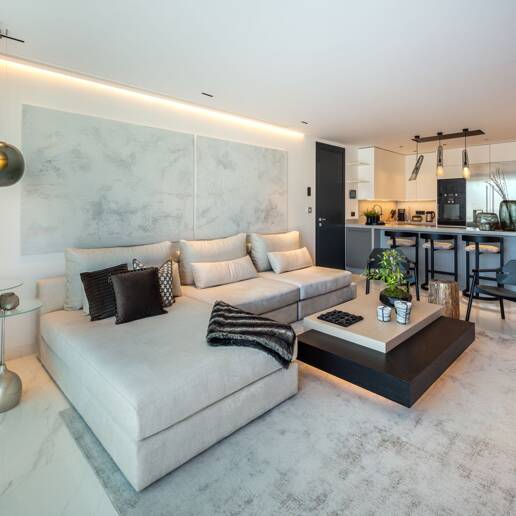 Elegant apartment with panoramic views