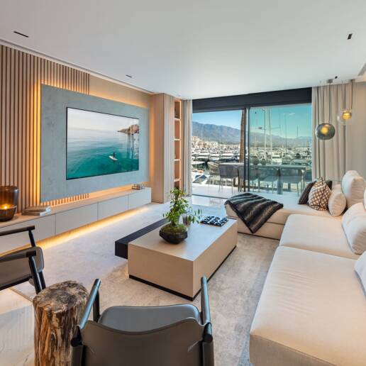 Elegant apartment with panoramic views