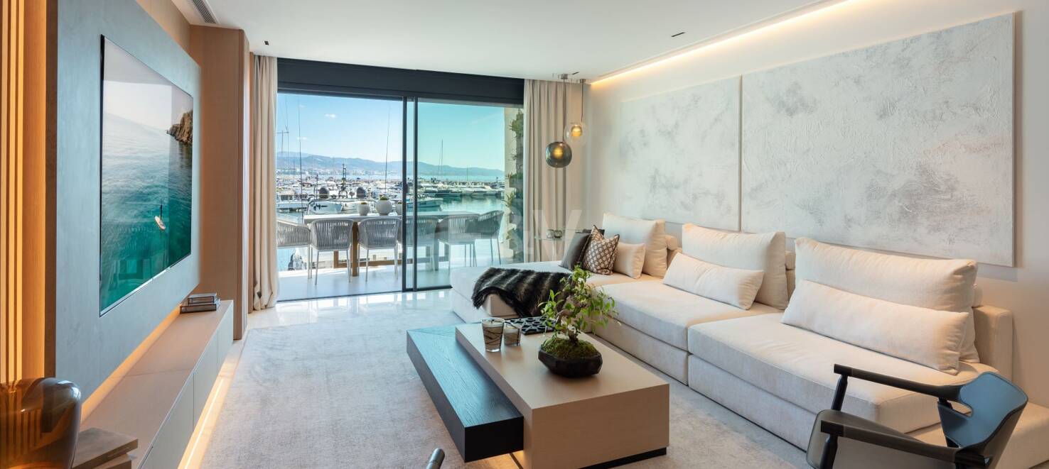 Elegant apartment with panoramic views