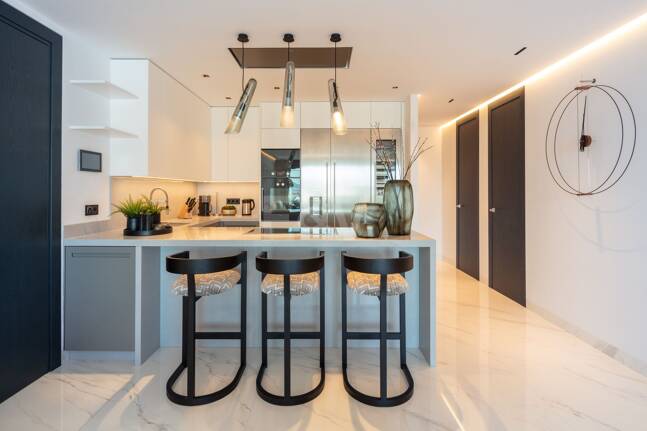 Elegante apartamento con vistas, Puerto Banús