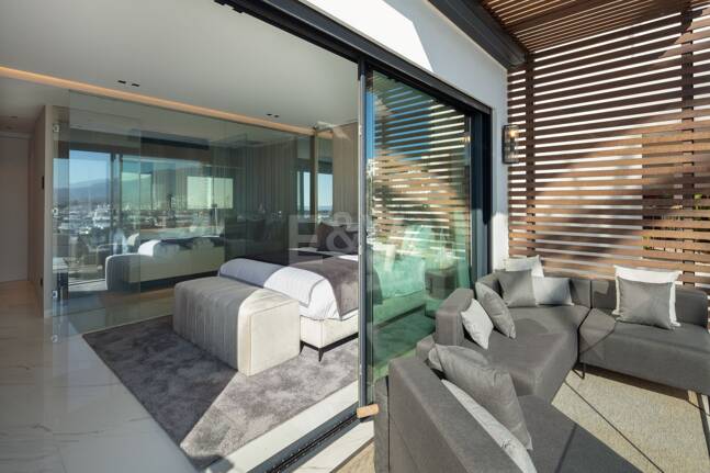 Elegante apartamento con vistas, Puerto Banús