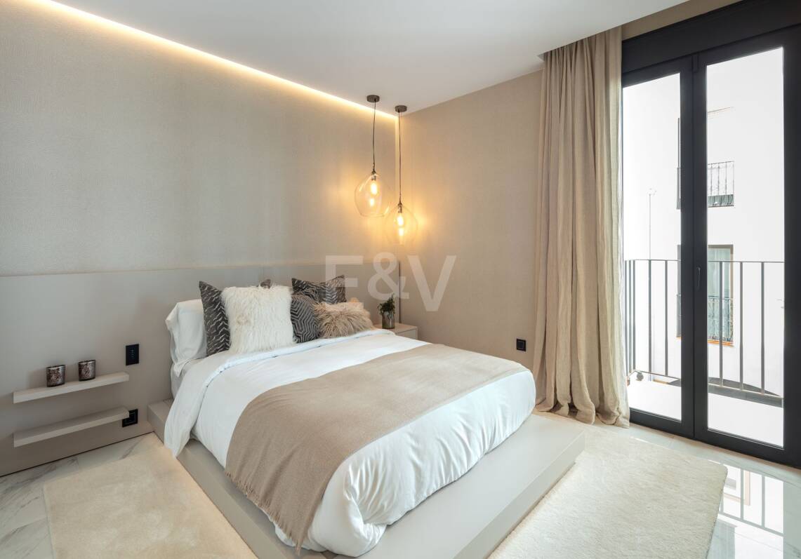 Elegante Wohnung mit Panoramablick auf das Meer in Puerto Banús