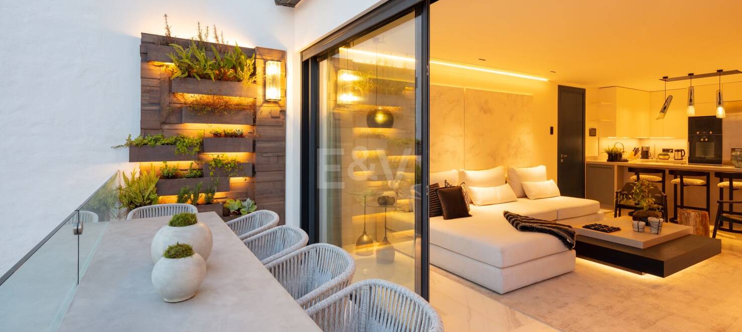 Elegant apartment with panoramic views
