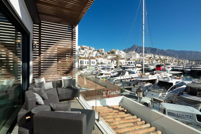 Elegante apartamento con vistas, Puerto Banús