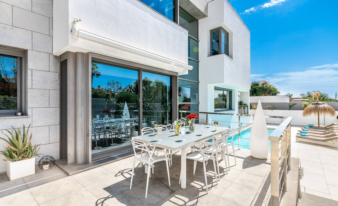 THE CUBE – Elegant Scandinavian Style Villa in Nagüeles