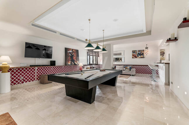 Mediterranean Benahavís Miejska Willa z widokiem na morze panoramiczne i góry.