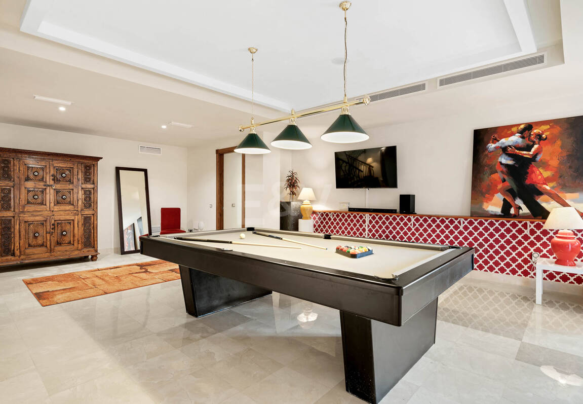 Mediterranean Benahavís Miejska Willa z widokiem na morze panoramiczne i góry.