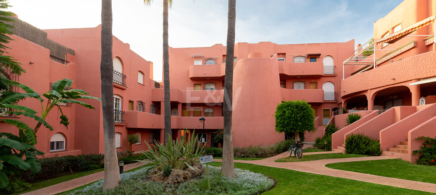 Bright and Modern Apartment Next to the Beach