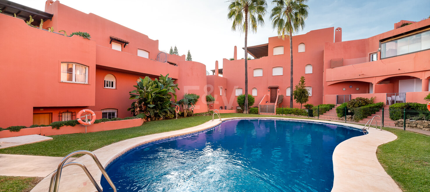 Bright and Modern Apartment Next to the Beach