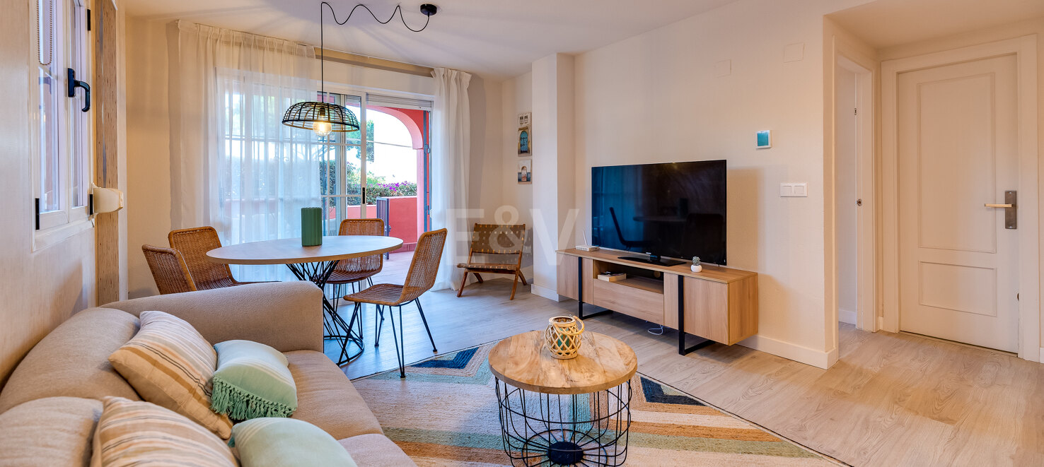 Bright and Modern Apartment Next to the Beach