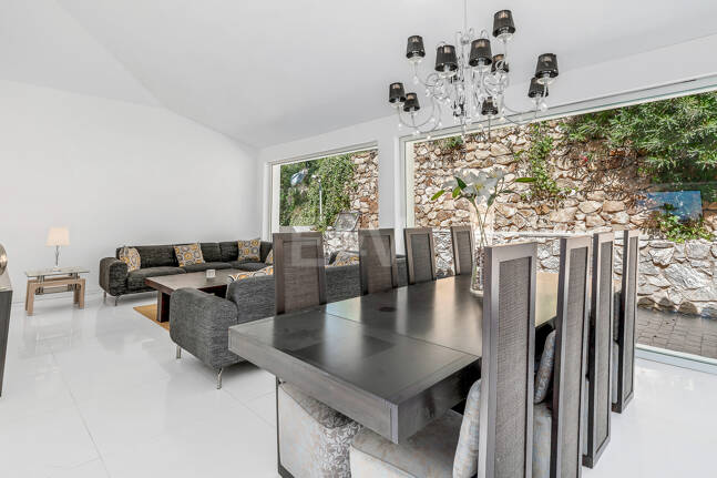 Modern Villa i Hacienda Las Chapas med havsutsikt