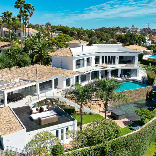 Modern Villa i Hacienda Las Chapas med havsutsikt