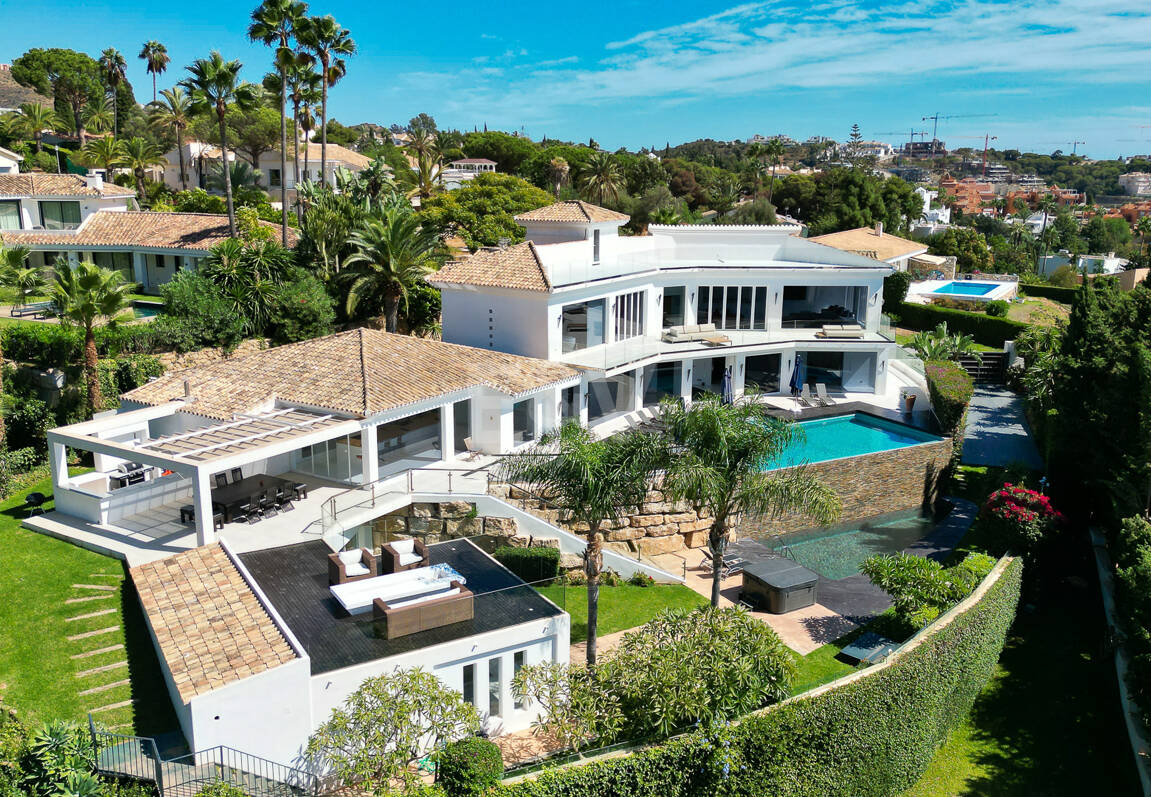 Modern Villa i Hacienda Las Chapas med havsutsikt