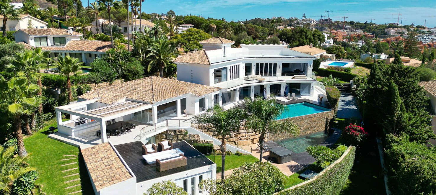 Modern Villa i Hacienda Las Chapas med havsutsikt