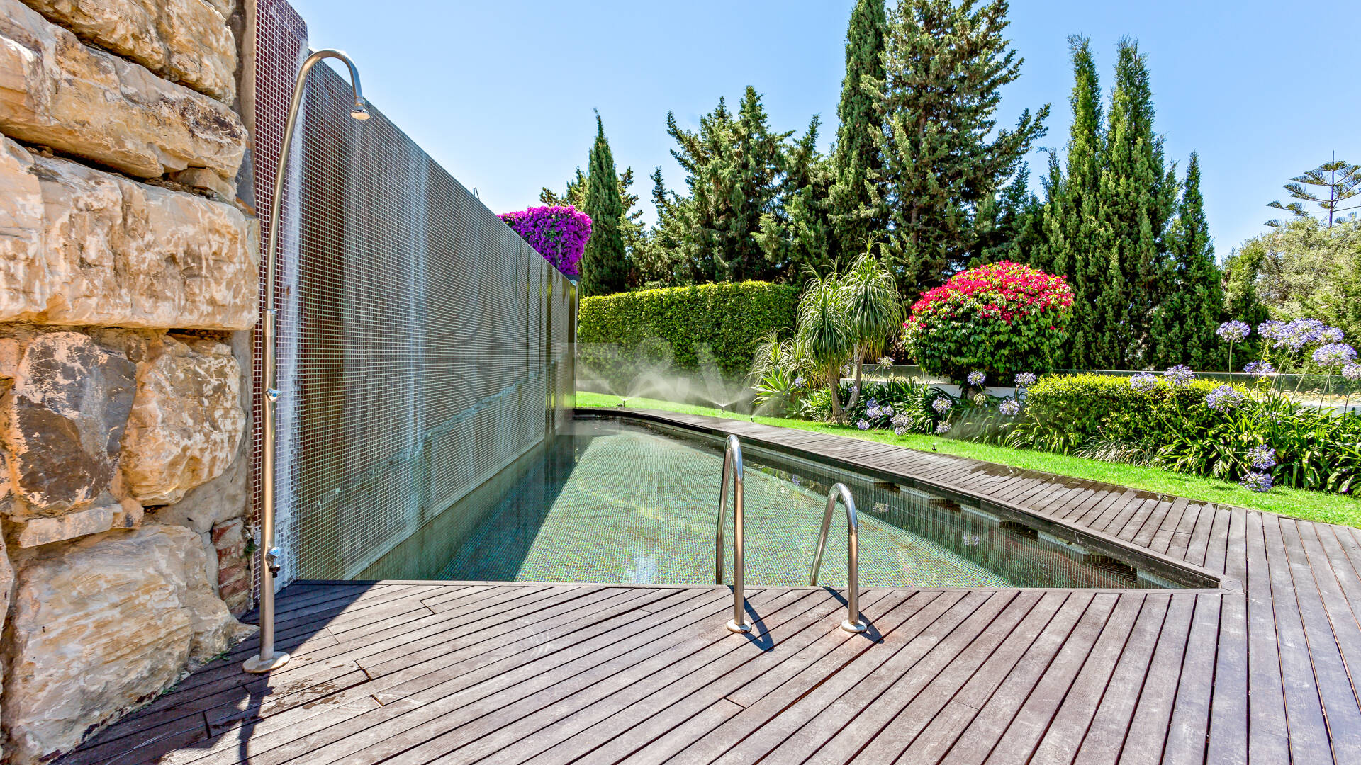 Modern Villa i Hacienda Las Chapas med havsutsikt