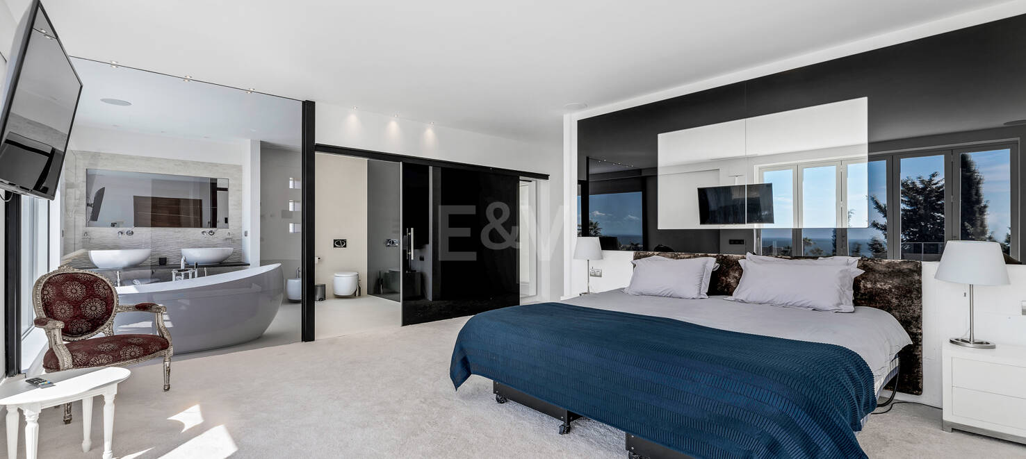 Modern Villa i Hacienda Las Chapas med havsutsikt