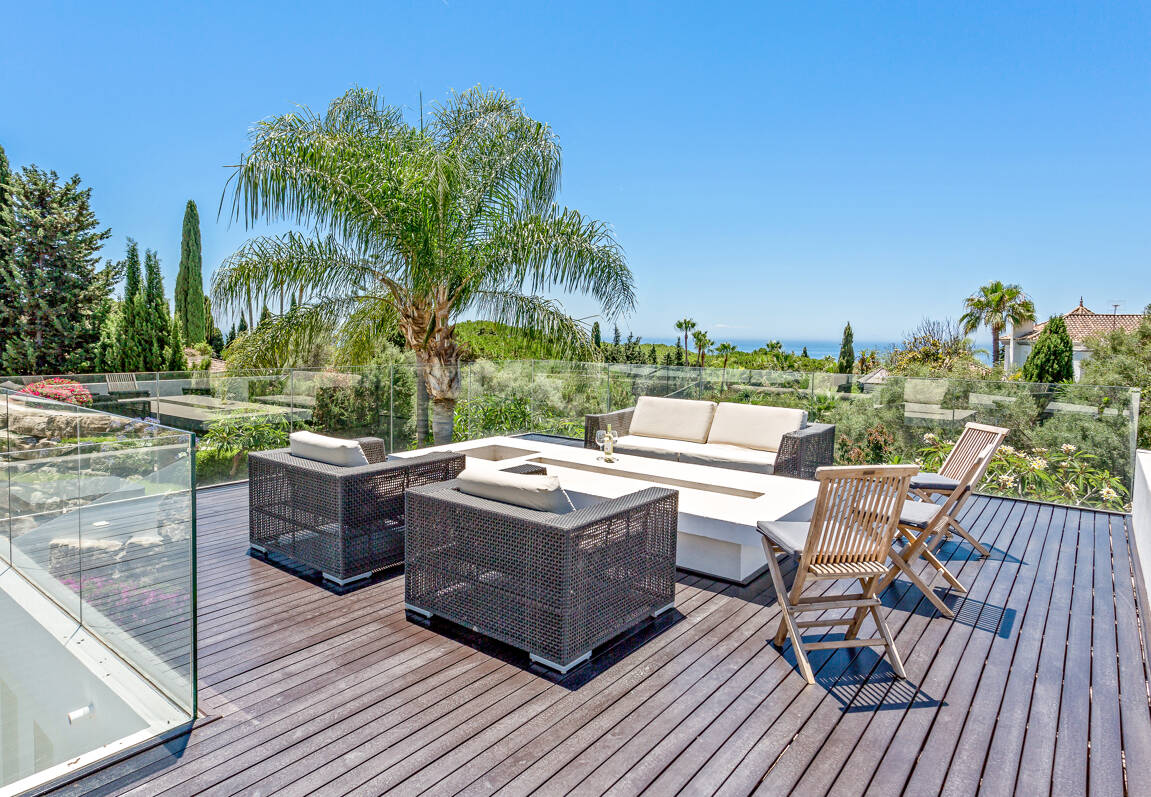 Modern Villa i Hacienda Las Chapas med havsutsikt