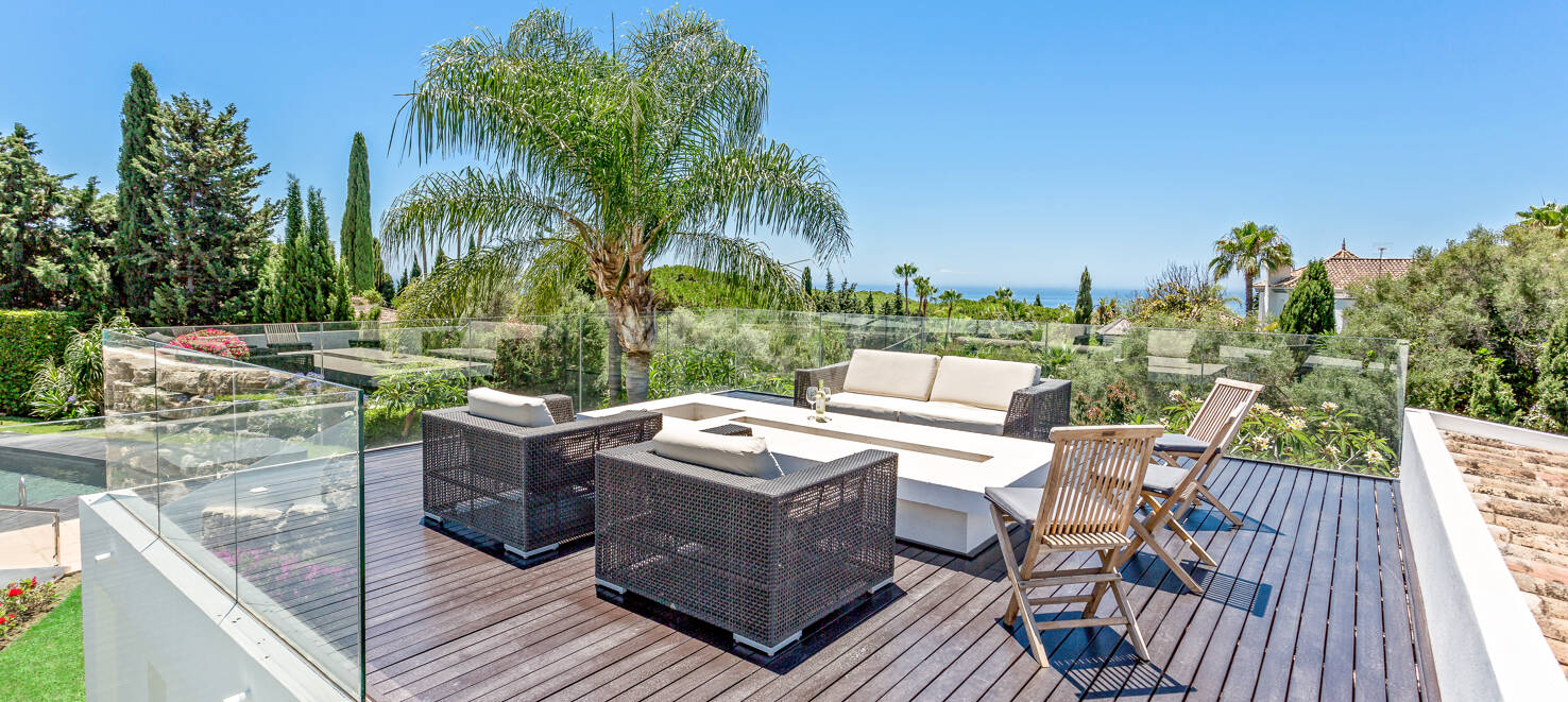 Modern Villa i Hacienda Las Chapas med havsutsikt