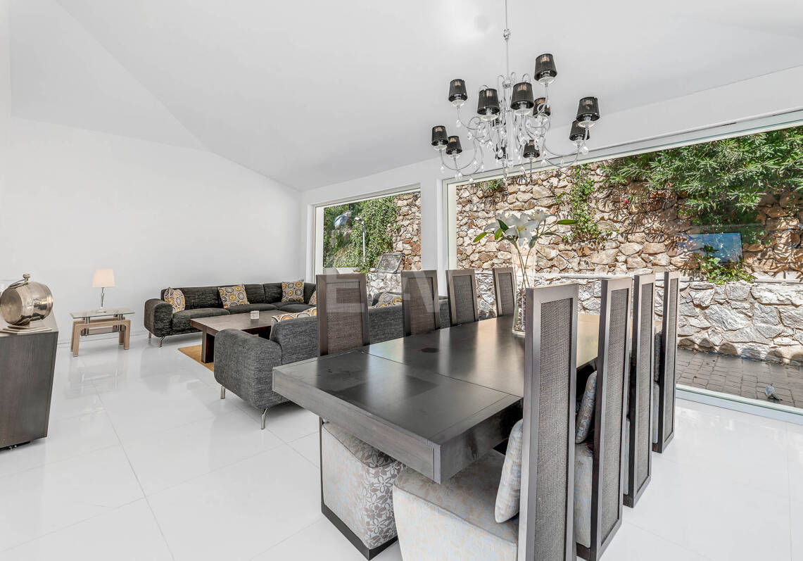 Modern Villa i Hacienda Las Chapas med havsutsikt