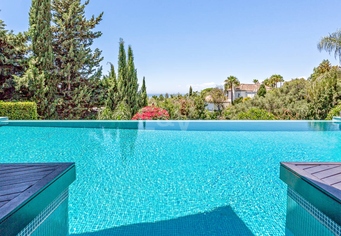 Modern Villa i Hacienda Las Chapas med havsutsikt