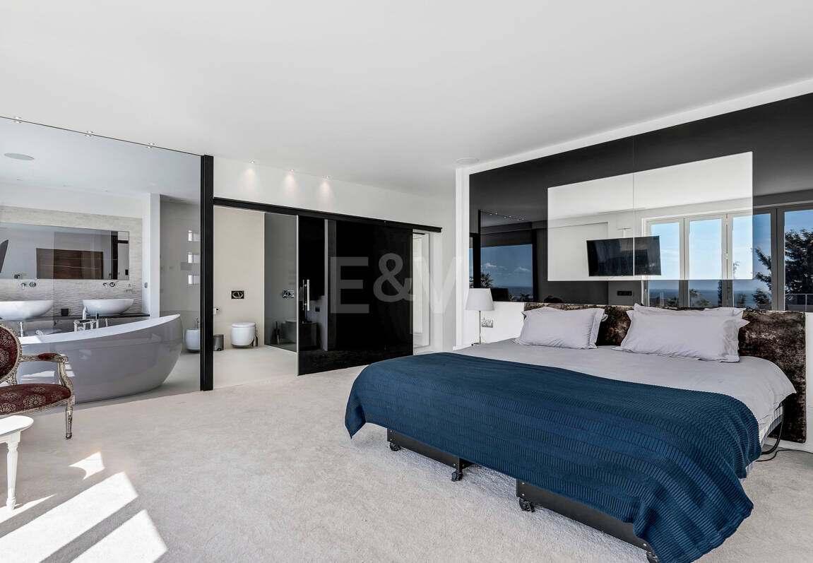 Villa moderna en Hacienda Las Chapas con impresionantes vistas al mar