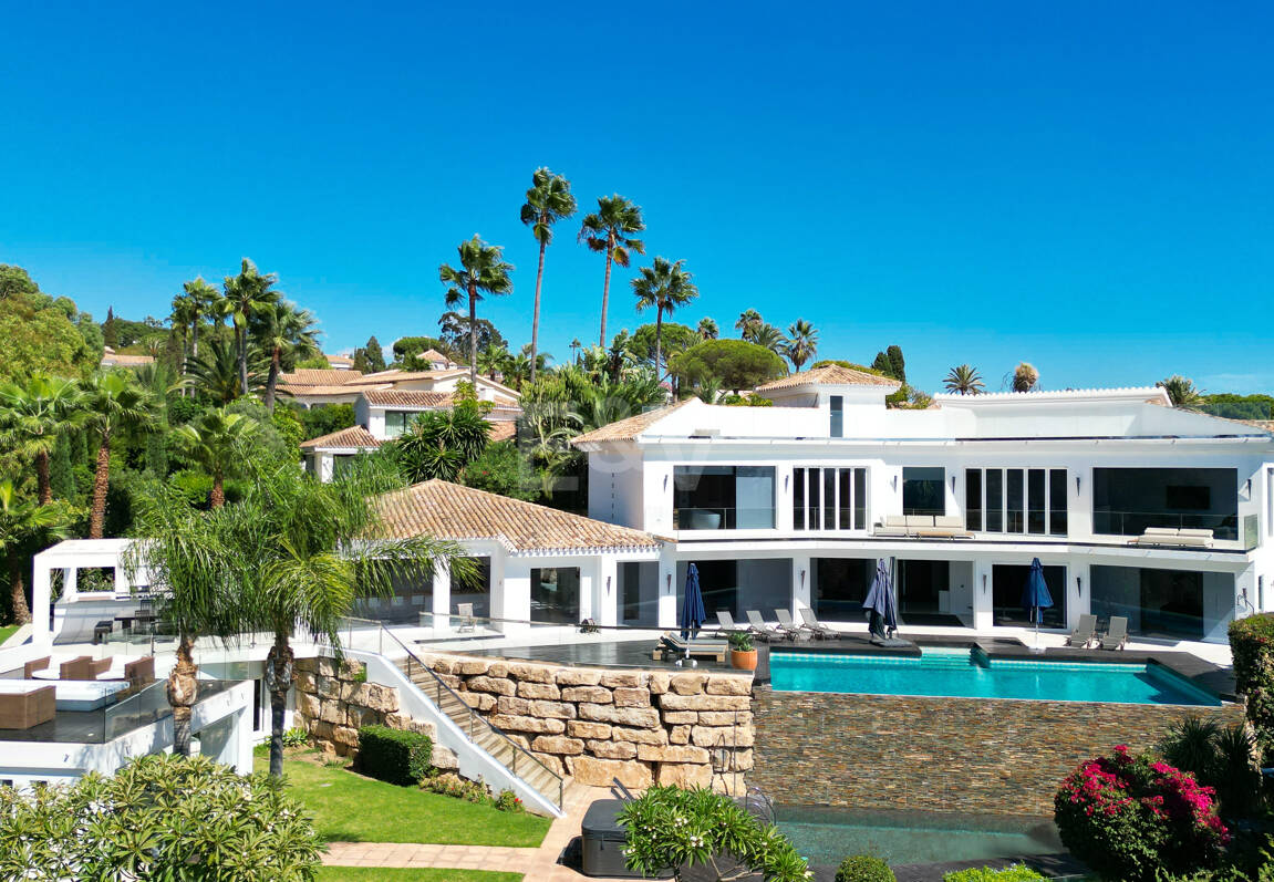 Modern Villa i Hacienda Las Chapas med havsutsikt