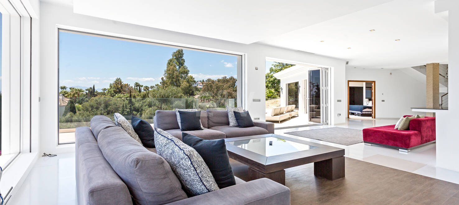 Modern Villa i Hacienda Las Chapas med havsutsikt