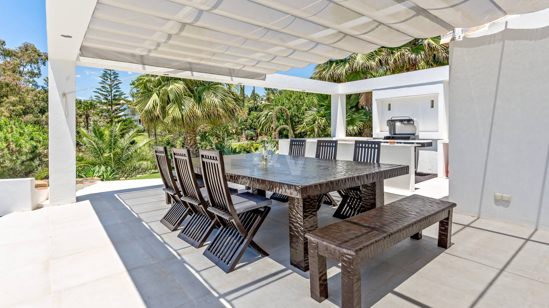 Nowoczesna willa w Hacienda Las Chapas z widokiem na morze