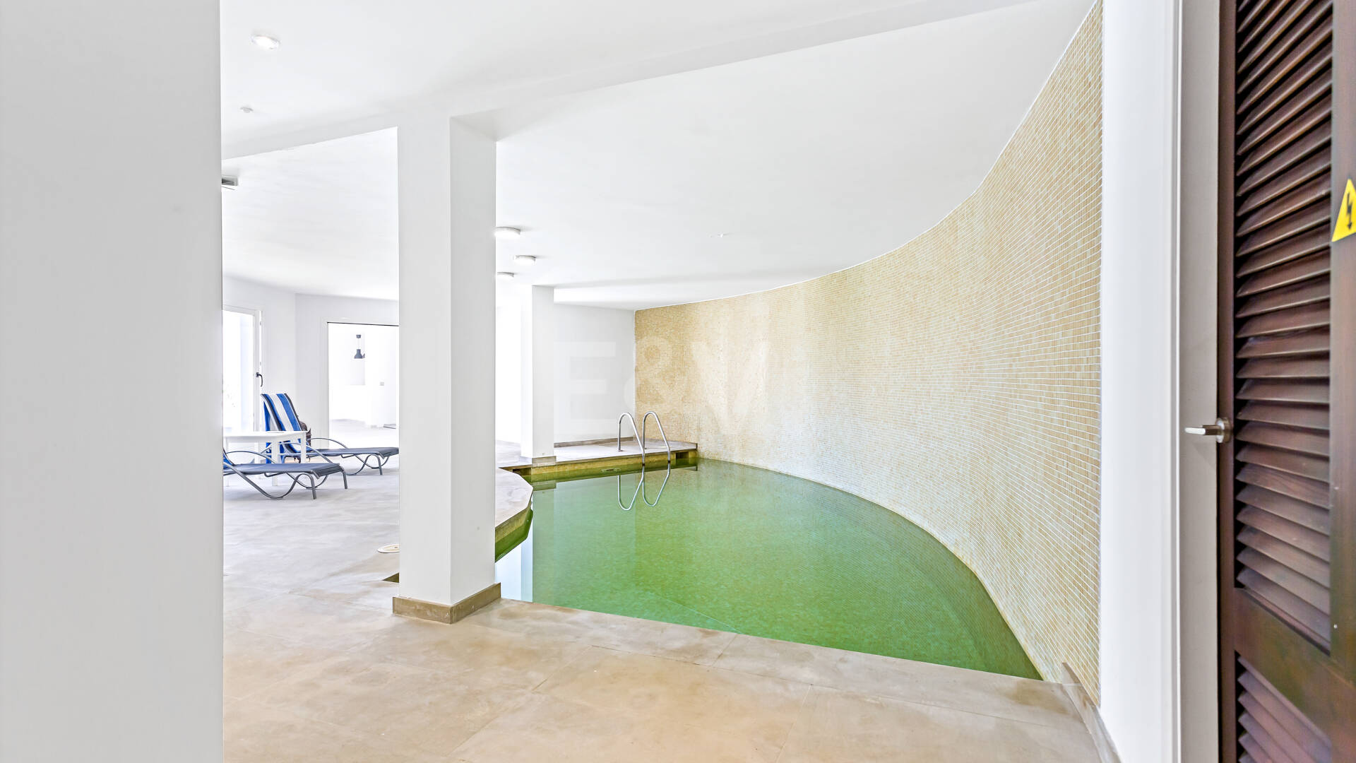 Modern Villa i Hacienda Las Chapas med havsutsikt