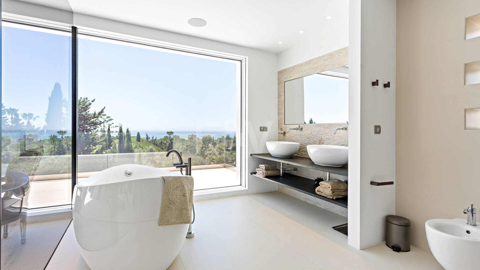 Nowoczesna willa w Hacienda Las Chapas z widokiem na morze