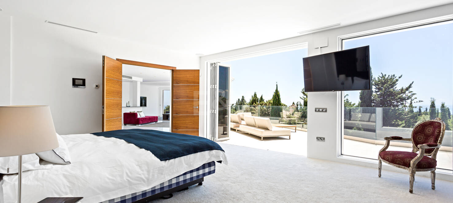Modern Villa i Hacienda Las Chapas med havsutsikt