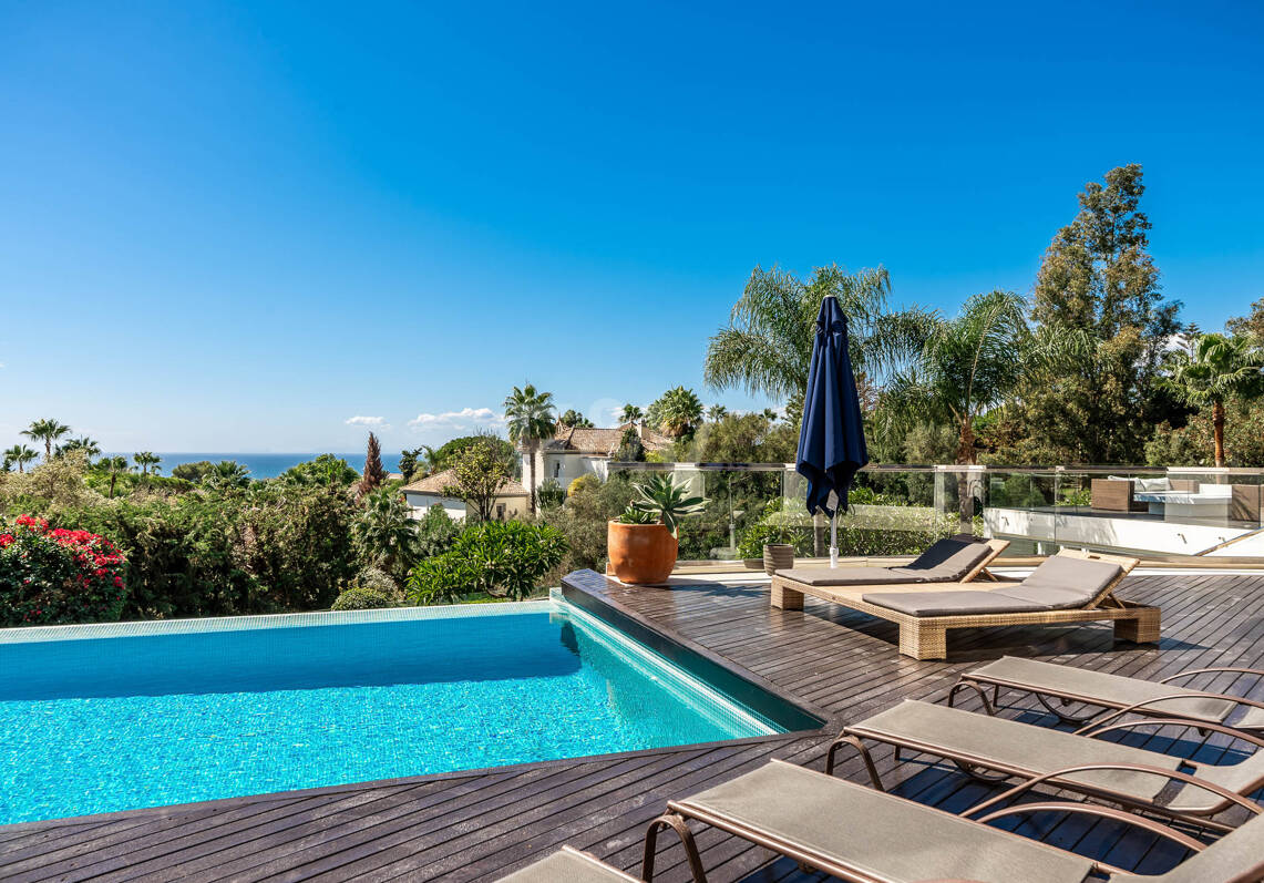 Modern Villa i Hacienda Las Chapas med havsutsikt
