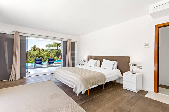 Villa moderna en Hacienda Las Chapas con impresionantes vistas al mar