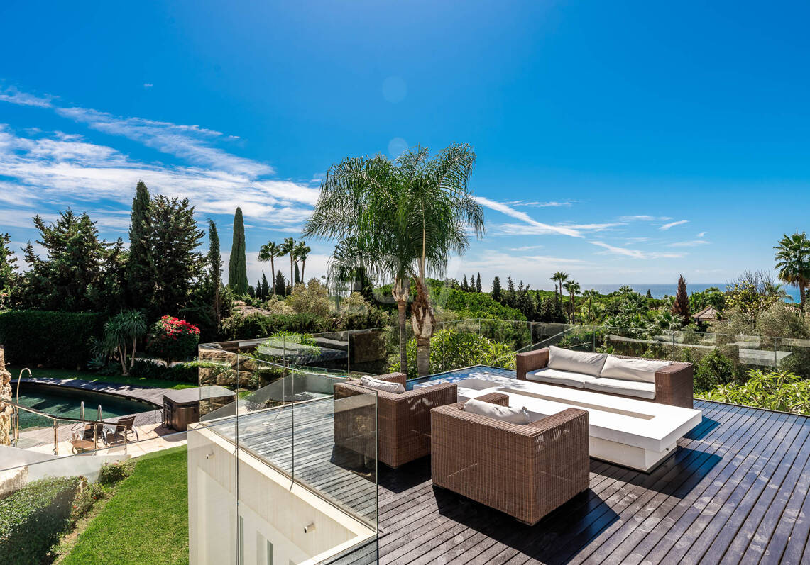 Modern Villa i Hacienda Las Chapas med havsutsikt
