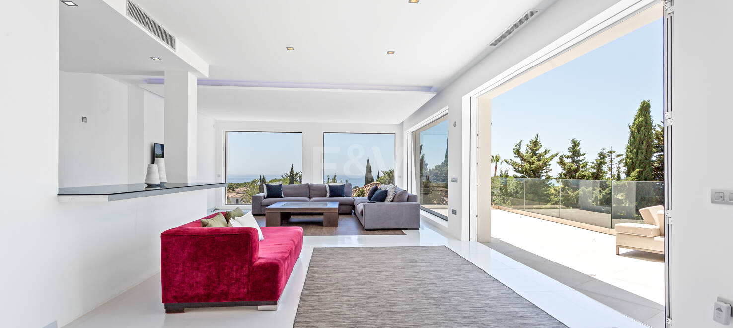 Modern Villa i Hacienda Las Chapas med havsutsikt