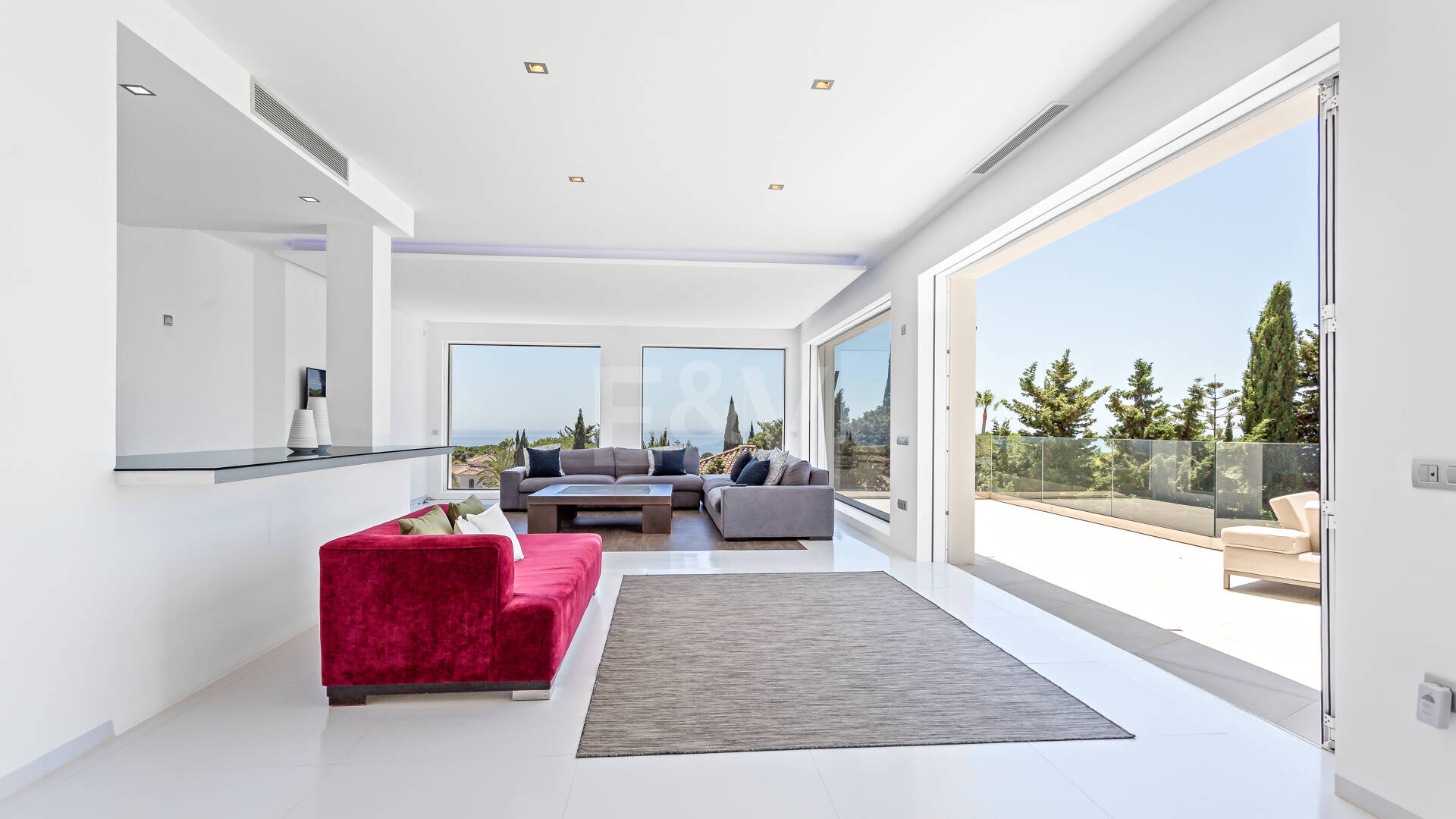 Modern Villa i Hacienda Las Chapas med havsutsikt