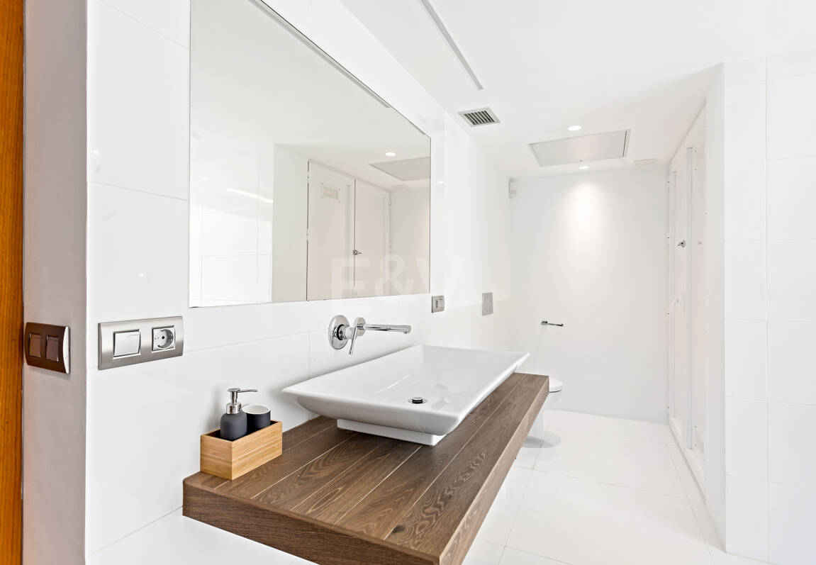 Villa moderna en Hacienda Las Chapas con impresionantes vistas al mar