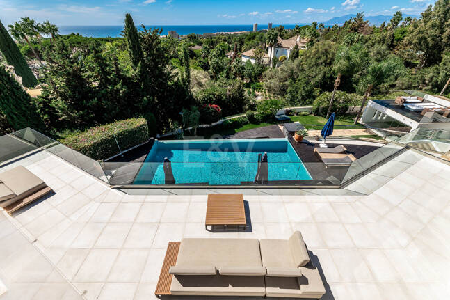 Villa moderna en Hacienda Las Chapas con impresionantes vistas al mar