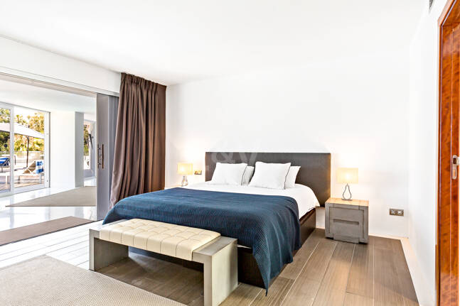 Modern Villa i Hacienda Las Chapas med havsutsikt