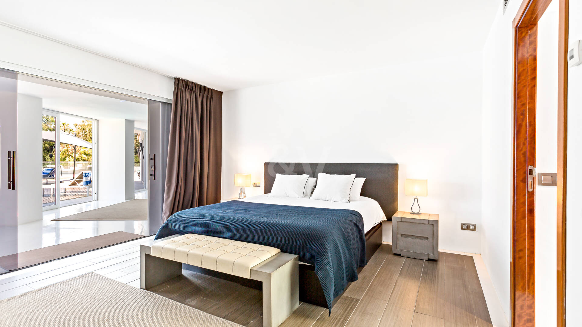 Nowoczesna willa w Hacienda Las Chapas z widokiem na morze