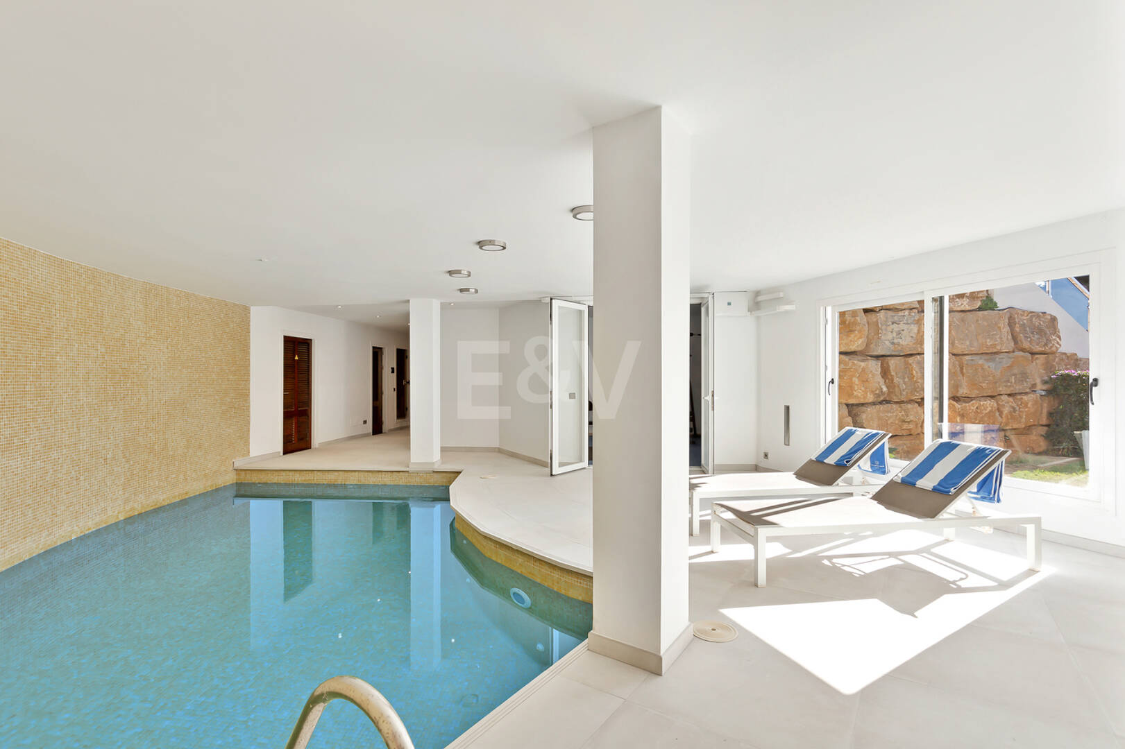 Villa moderna en Hacienda Las Chapas con impresionantes vistas al mar