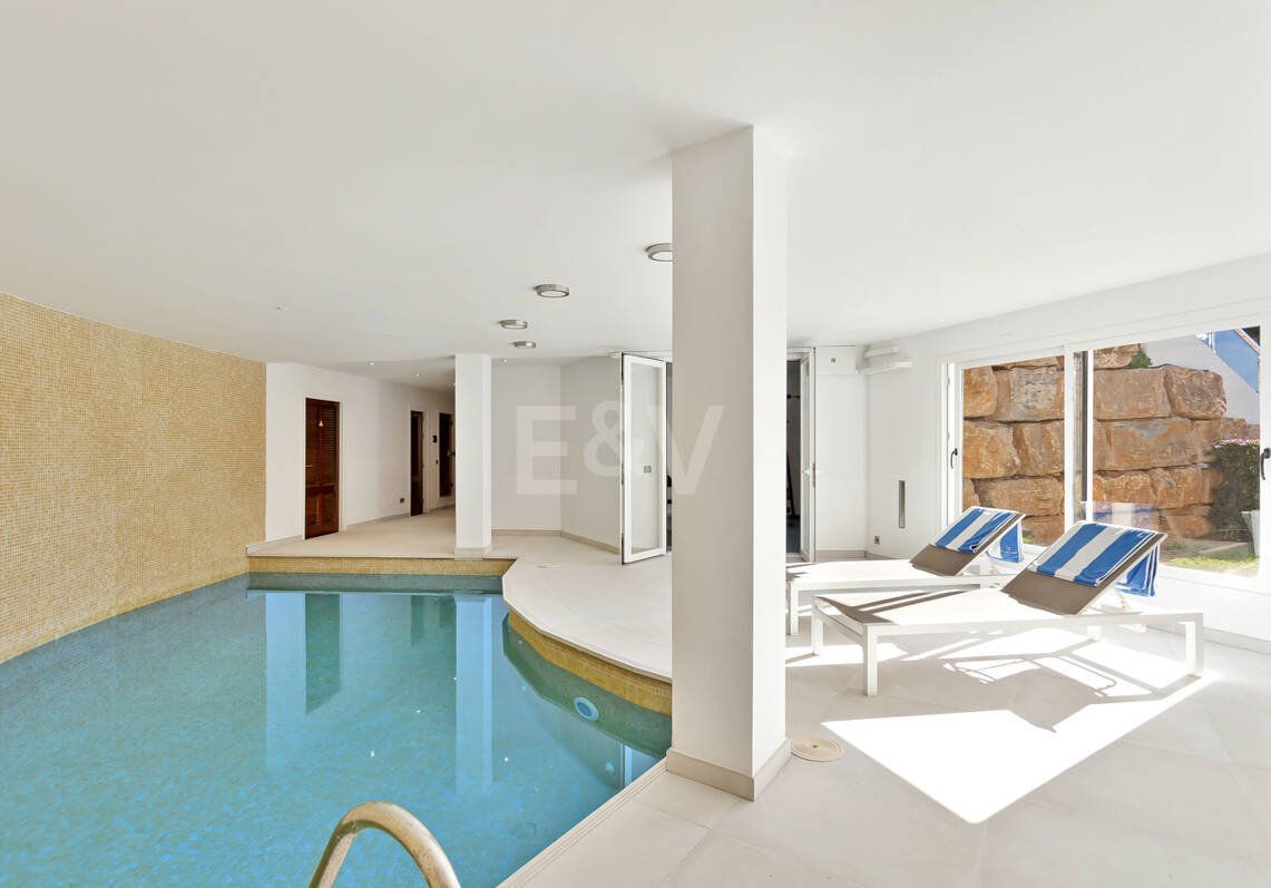 Modern Villa i Hacienda Las Chapas med havsutsikt
