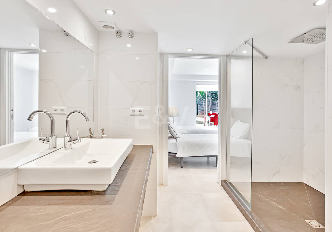 Modern Villa i Hacienda Las Chapas med havsutsikt
