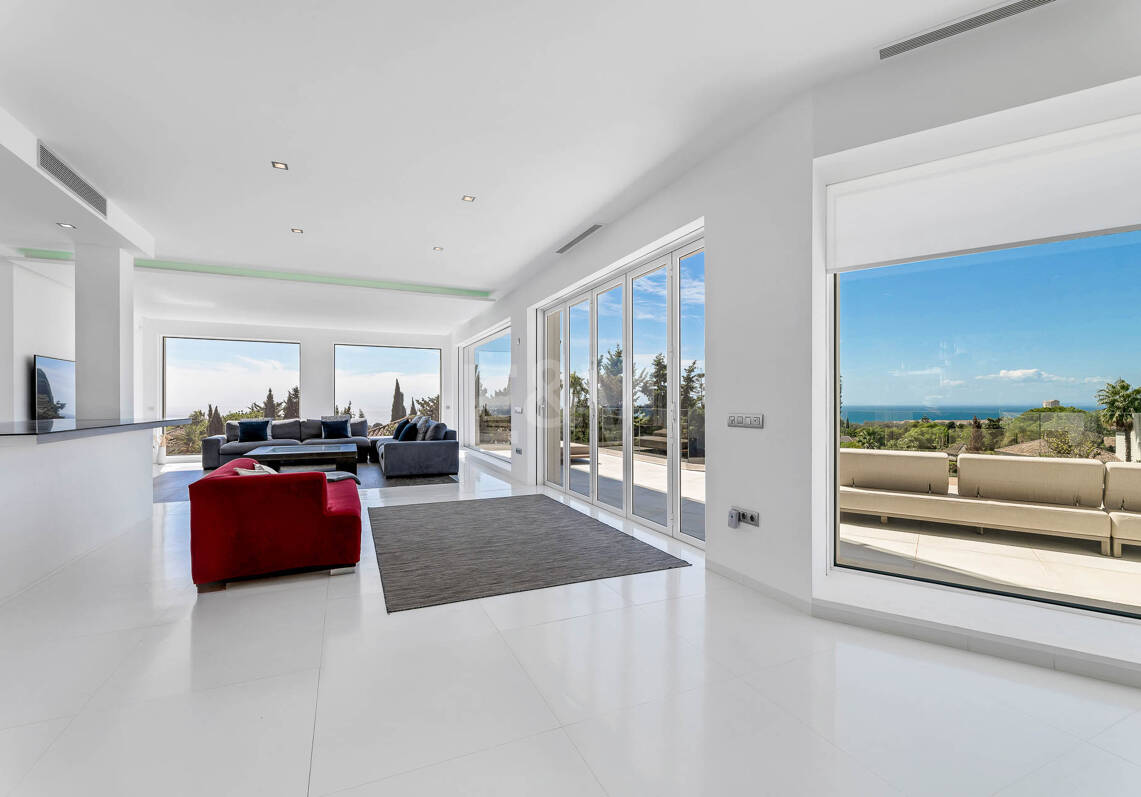 Modern Villa i Hacienda Las Chapas med havsutsikt