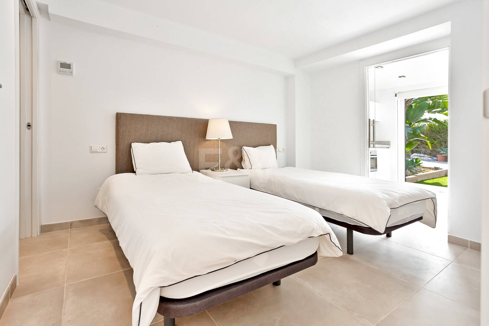 Villa moderna en Hacienda Las Chapas con impresionantes vistas al mar