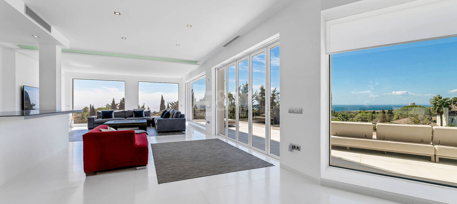 Modern Villa i Hacienda Las Chapas med havsutsikt