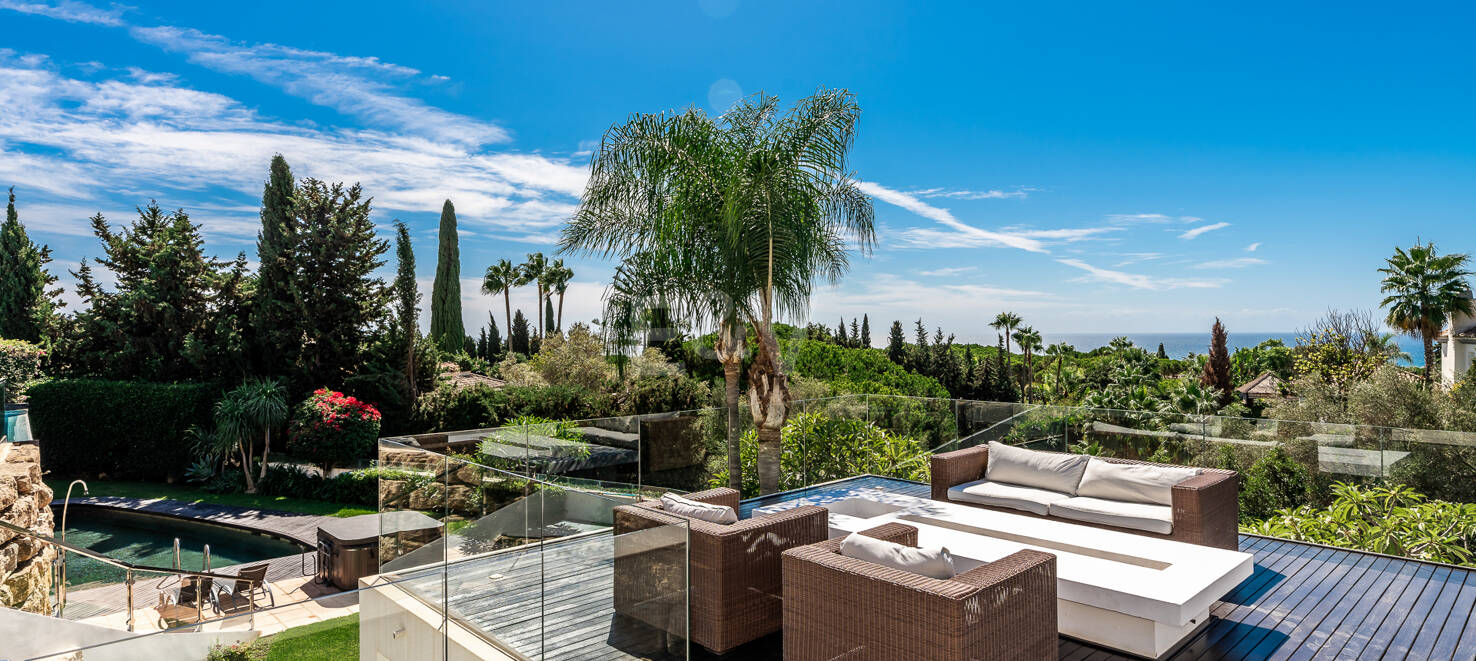 Modern Villa i Hacienda Las Chapas med havsutsikt