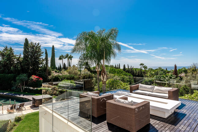 Modern Villa i Hacienda Las Chapas med havsutsikt